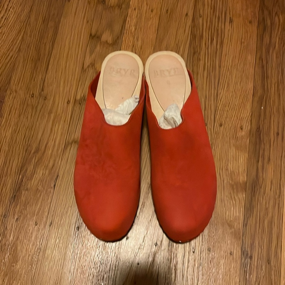 bryr clementine clogs in orange/tomato - 38